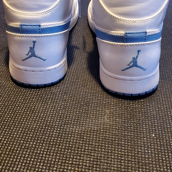 FLAAH SALE 💯Retro 1 mid - Picture 4 of 6